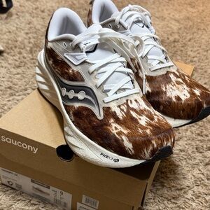 Saucony Cowhair-Patterned Running Shoes in Brown and White